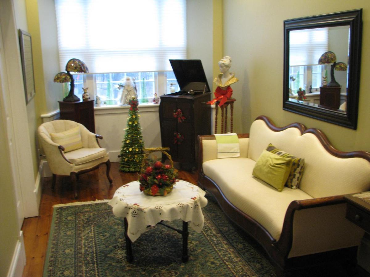 Clyde Hall Bed And Breakfast Lanark Bagian luar foto